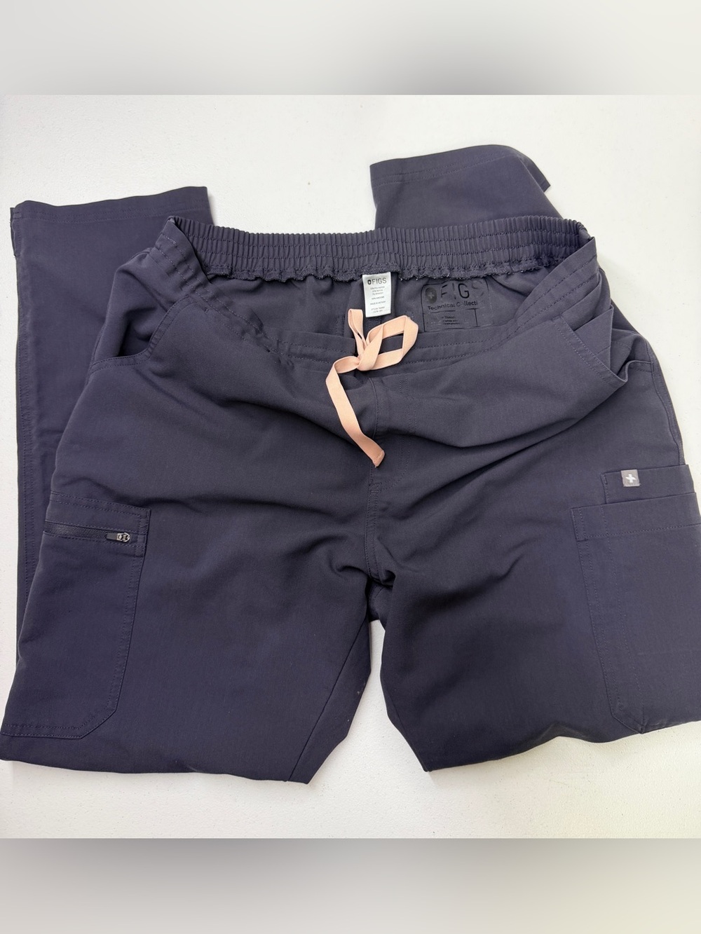 FIGS Technical Collection Purple Kade Cargo Scrub Pants Women’s Large